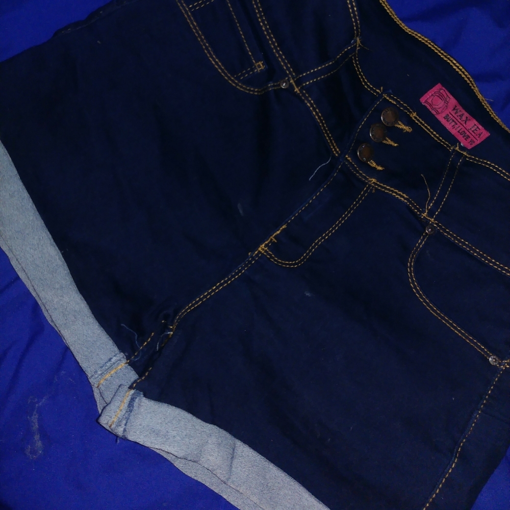 Woman's shorts large